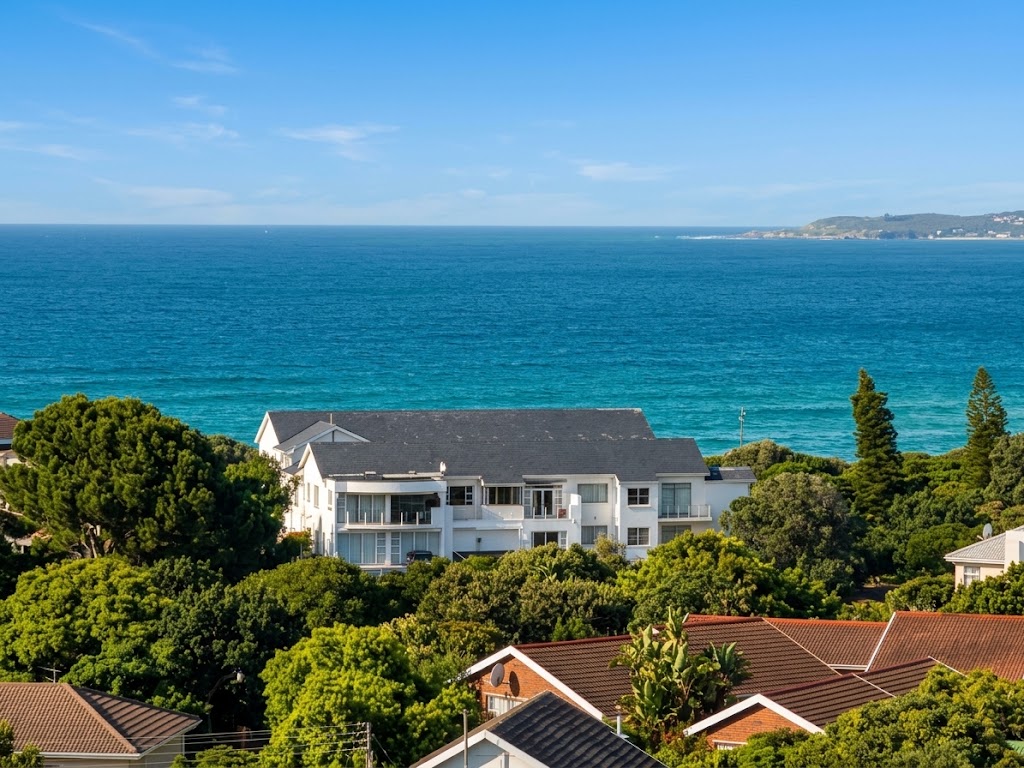 Plettenberg Bay coastline and blue ocean from Seeviews Villa